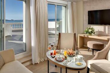 酒店 Grand Hôtel Thalasso & Spa