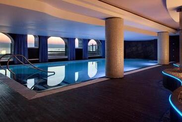 酒店 Grand Hôtel Thalasso & Spa