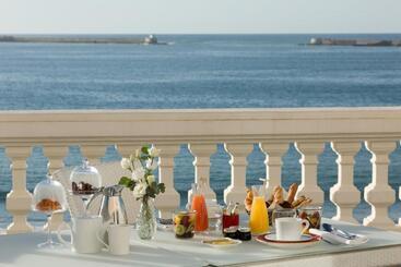 酒店 Grand Hôtel Thalasso & Spa
