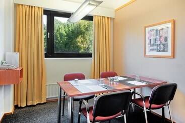 هتل Holiday Inn Helsinki Vantaa Airport, An Ihg