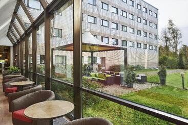 هتل Holiday Inn Helsinki Vantaa Airport, An Ihg