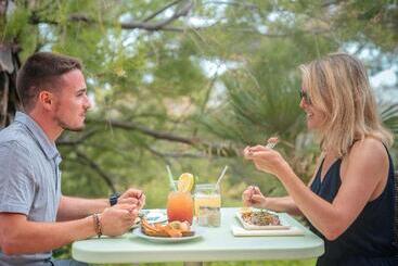 هتل Ibis Thalassa Hyeres Plage