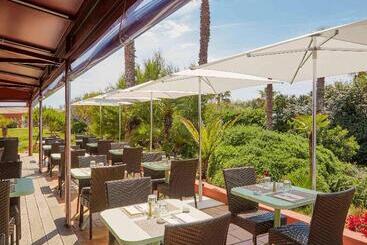 هتل Ibis Thalassa Hyeres Plage