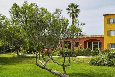 هتل Ibis Thalassa Hyeres Plage