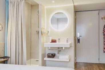 هتل Ibis Thalassa Hyeres Plage