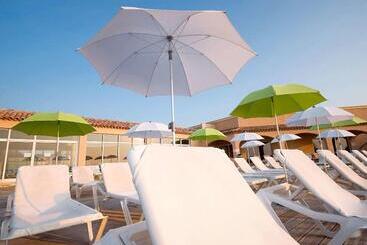هتل Ibis Thalassa Hyeres Plage