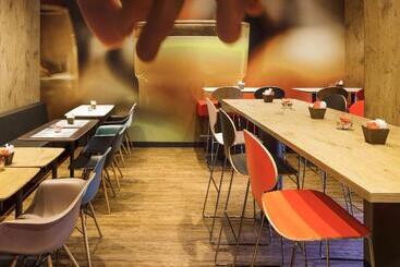 ホテル Ibis Versailles Chateau