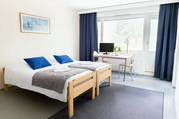 هتل Islo Hostel