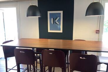 هتل Kyriad Niort   La Crèche