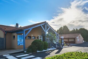 هتل Kyriad Niort   La Crèche