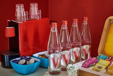 هتل Kyriad Niort   La Crèche