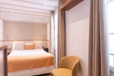 هتل Le Placide Saint Germain Des Prés
