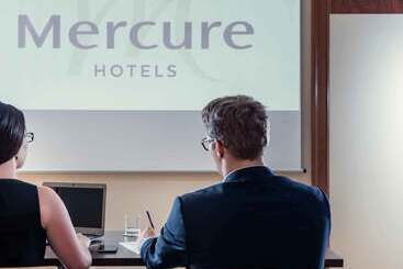 هتل Mercure Cergypontoise Centre