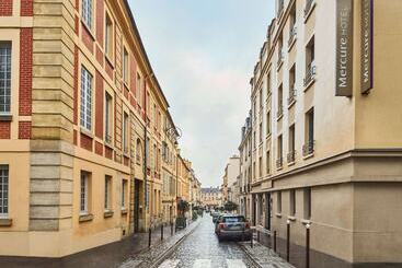 ホテル Mercure Versailles Chateau