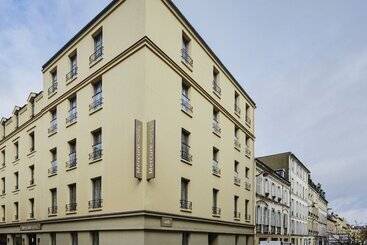 هتل Mercure Versailles Chateau