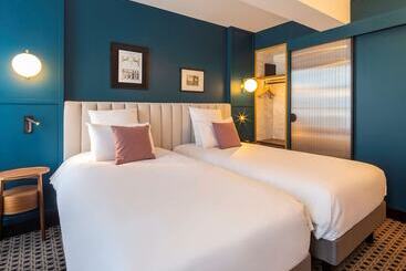 هتل Mercure Versailles Chateau