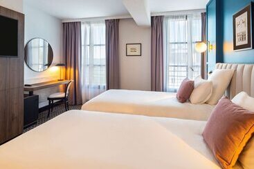 ホテル Mercure Versailles Chateau