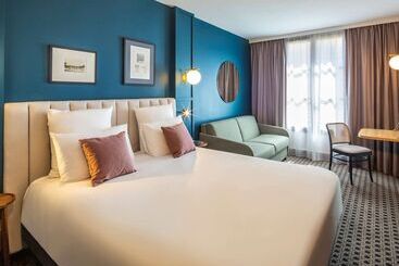 ホテル Mercure Versailles Chateau