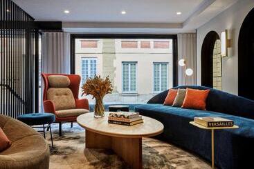 ホテル Mercure Versailles Chateau