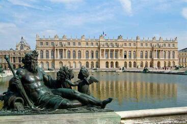 ホテル Mercure Versailles Chateau