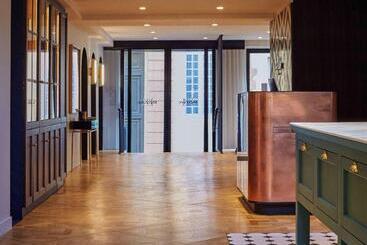 ホテル Mercure Versailles Chateau