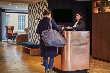 ホテル Mercure Versailles Chateau