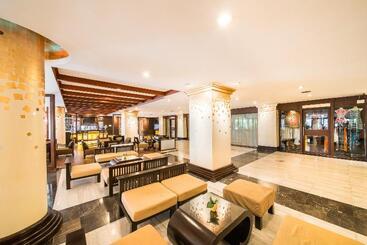 هتل Mountain Beach Resort