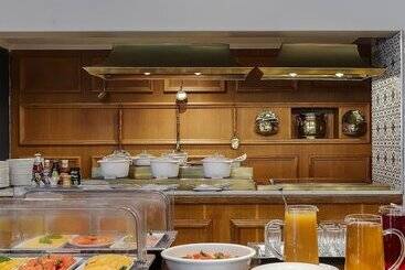 호텔 Premier Express Inn George