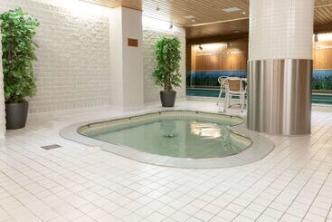 هتل Scandic Tampere Koskipuisto