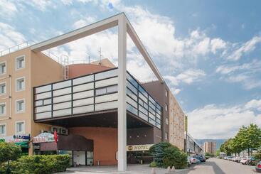 اقامتگاه B&b Hotel Grenoble Centre Verlaine