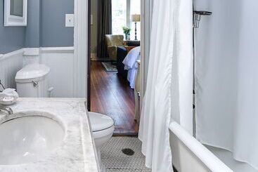 تختخواب و صبحانه Beaufort House Inn