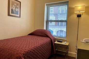 Bed and Breakfast Oasis Guest House