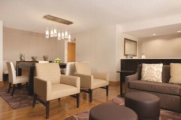 Embassy Suites Greenville Golf Resort & Conference Center