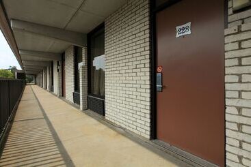 酒店 Americas Best Value Inn North Capital