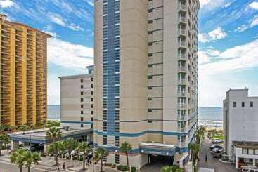 هتل Carolinian Beach Resort