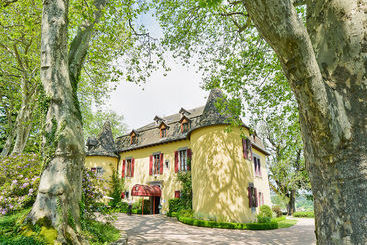هتل Château De Salles