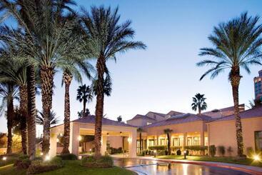 هتل Courtyard By Marriott Las Vegas Convention Center