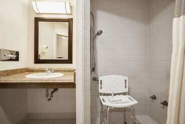 هتل Days Inn By Wyndham Billings