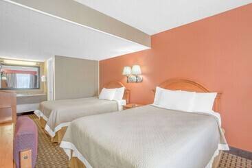 هتل Days Inn By Wyndham Elko