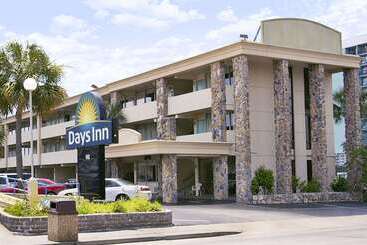 هتل Days Inn By Wyndham Myrtle Beachbeach Front
