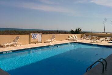 هتل Days Inn By Wyndham Myrtle Beachbeach Front