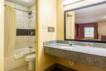 هتل Econo Lodge Charlotte Airport Area