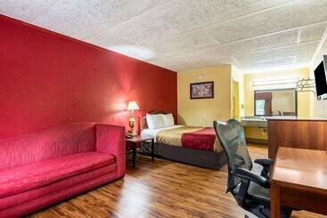 هتل Econo Lodge Charlotte Airport Area