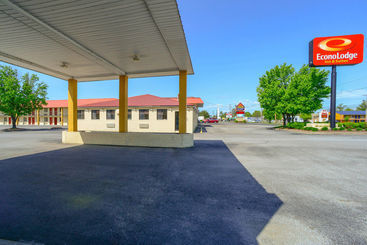 هتل Econo Lodge Inn & Suites