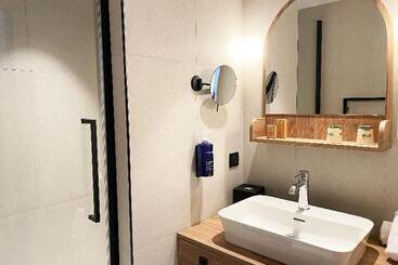 هتل Emeria Dinard Thalasso Spa