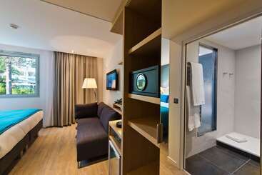 Golden Tulip Sophia Antipolis   Hotel & Spa