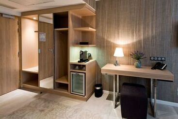 Golden Tulip Sophia Antipolis   Hotel & Spa