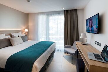 Golden Tulip Sophia Antipolis   Hotel & Spa