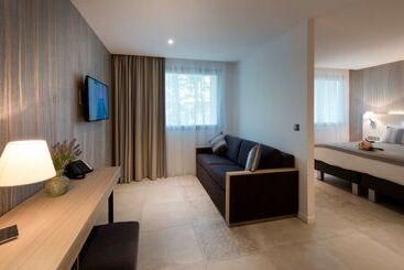 Golden Tulip Sophia Antipolis   Hotel & Spa