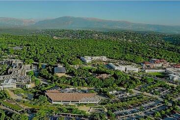 Golden Tulip Sophia Antipolis   Hotel & Spa